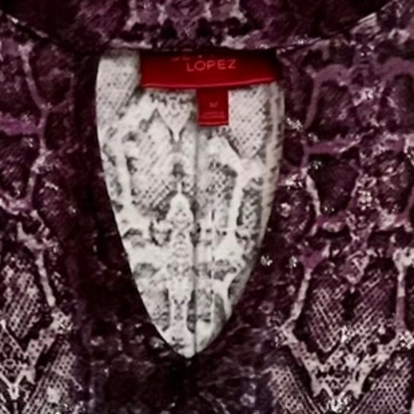 Jennifer Lopez SZ Med Long Sleeve Shark Bite Hemline Tunic Blouse with Keyhole - Picture 4 of 7